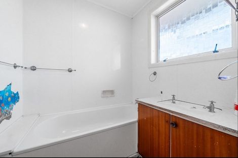 Photo of property in 124b Govett Avenue, Frankleigh Park, New Plymouth, 4310