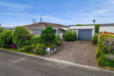 Photo of property in 3 Del Mar Place, Merrilands, New Plymouth, 4312