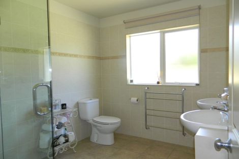 Photo of property in 32 Blue Marlin Drive, Kerikeri, 0230