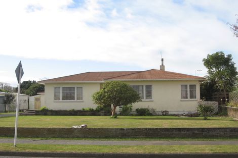 Photo of property in 30 Shackleton Street, Maraenui, Napier, 4110