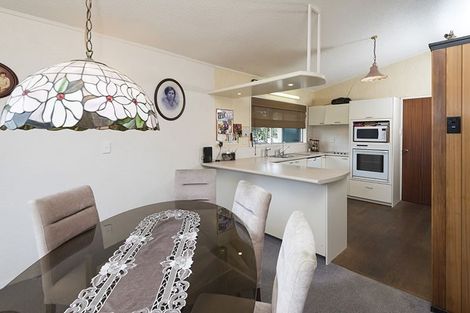 Photo of property in 12 Alton Terrace, Pakuranga Heights, Auckland, 2010