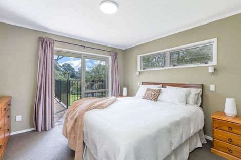 Photo of property in 2 Kelvin Crescent, Te Atatu Peninsula, Auckland, 0610