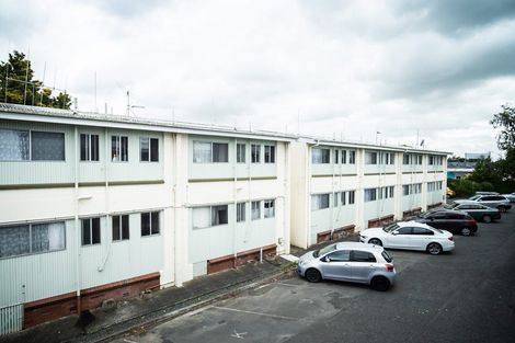 Photo of property in 1-27/21 Te Aroha Street, Hamilton East, Hamilton, 3216