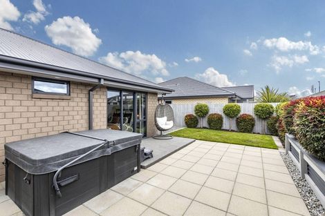 Photo of property in 42 Karere Avenue, Marshland, Christchurch, 8083