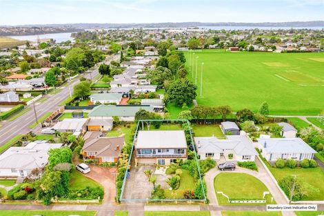 Photo of property in 101 Taikata Road, Te Atatu Peninsula, Auckland, 0610