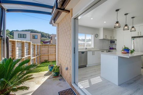 Photo of property in 16 Forest Glen, Orewa, 0931