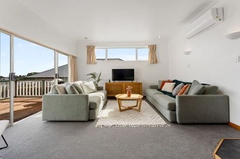 Photo of property in 41 Queens Road, Glen Avon, New Plymouth, 4312