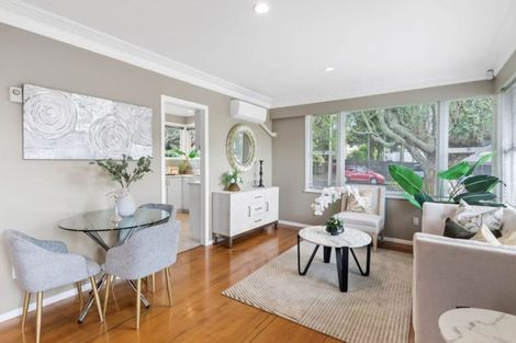 Photo of property in 4/32 Atarangi Road, Greenlane, Auckland, 1051