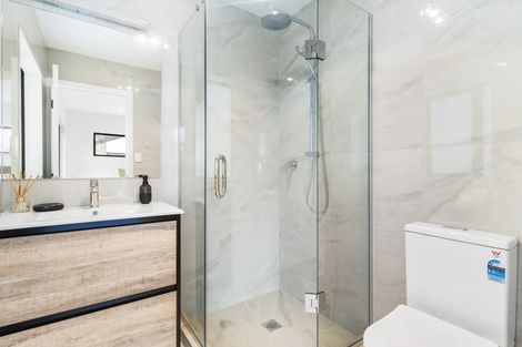 Photo of property in 7a Gladfield Lane, Te Atatu Peninsula, Auckland, 0610