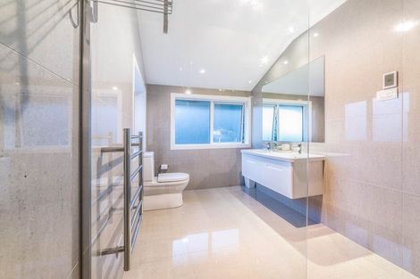 Photo of property in 41e Chester Avenue, Greenhithe, Auckland, 0632