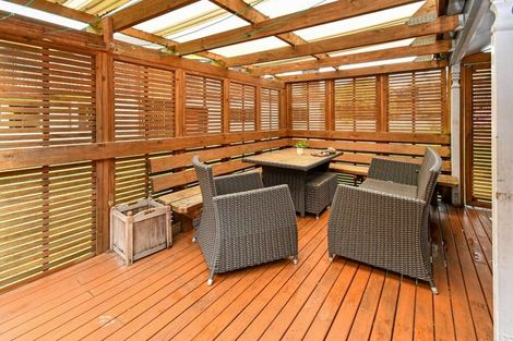 Photo of property in 11 Idesia Place, Totara Heights, Auckland, 2105