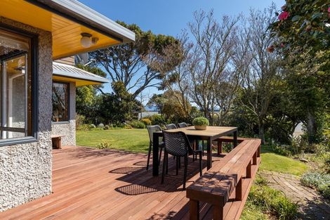 Photo of property in 18 Martin Street, Monaco, Nelson, 7011