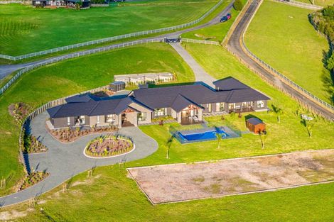 Photo of property in 1 Kaituhi Lane, Coatesville, 0793