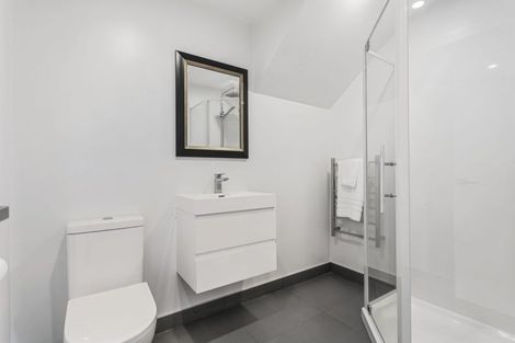 Photo of property in 13 Lanigan Street, Birkdale, Auckland, 0626