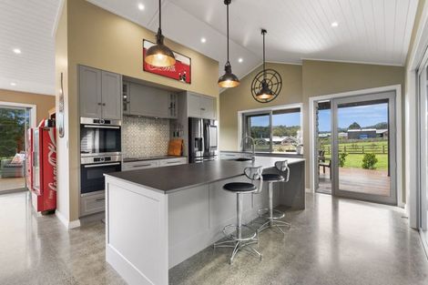 Photo of property in 13 Capstone Place, Te Kamo, Kamo, 0185