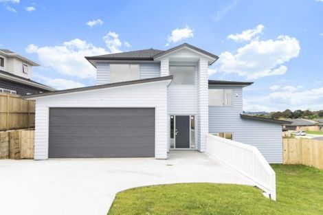 Photo of property in 11 Regis Park Drive, Pukekohe, 2120