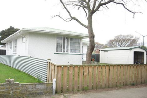 Photo of property in 2 Chester Crescent, West End, Palmerston North, 4410