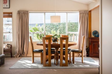 Photo of property in 2 Forth Place, Papakowhai, Porirua, 5024