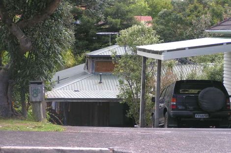 Photo of property in 2/8 Park Avenue, Northcote, Auckland, 0626