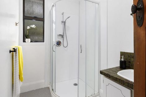 Photo of property in 123 Melbourne Road, Island Bay, Wellington, 6023