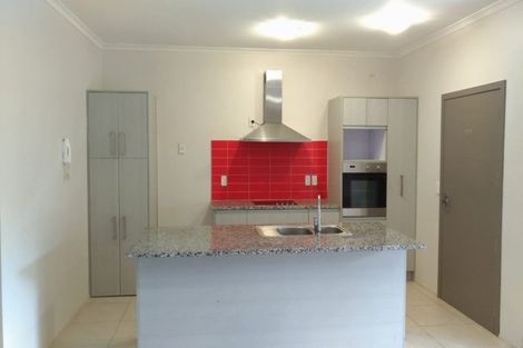 Photo of property in 21/11 Carlos Drive, Flat Bush, Auckland, 2016