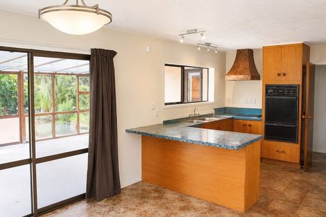 Photo of property in 46 St Annes Crescent, Wattle Downs, Auckland, 2103