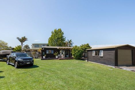 Photo of property in 1 Poplar Street, Whitianga, 3510