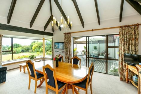 Photo of property in 27 Fairfax Terrace, Frankleigh Park, New Plymouth, 4310