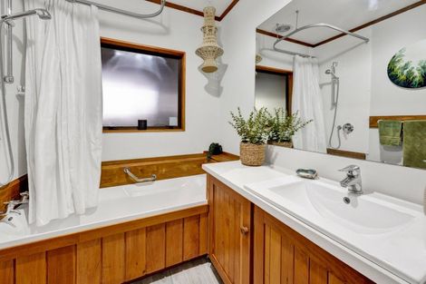 Photo of property in 20 Heaphy Street, Westown, New Plymouth, 4310