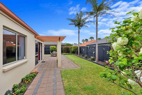 Photo of property in 26 Palm Springs Boulevard, Papamoa Beach, Papamoa, 3118