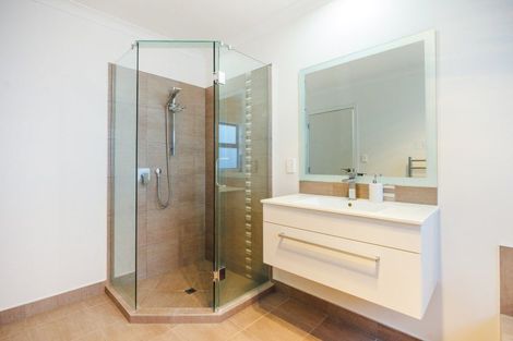 Photo of property in 51 Chestnut Close, Kelvin Grove, Palmerston North, 4414