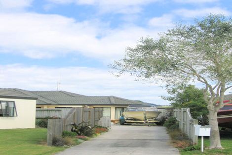 Photo of property in 7 Corinth Grove, Papamoa Beach, Papamoa, 3118