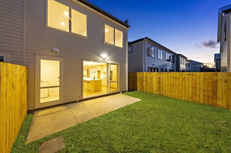 Photo of property in 32 Kauri Heart Avenue, Takanini, 2112