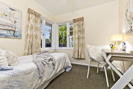 Photo of property in 1/38 Edwards Avenue, Henderson, Auckland, 0610