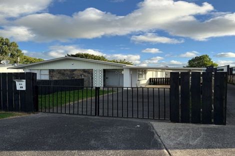 Photo of property in 11 Blanes Road, Weymouth, Auckland, 2103