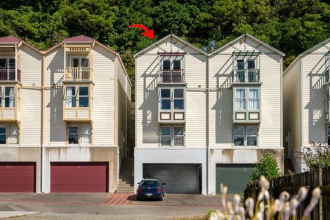 Photo of property in 153f Grant Road, Thorndon, Wellington, 6011