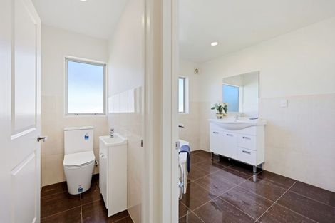 Photo of property in 74a Priestley Drive, Bucklands Beach, Auckland, 2014