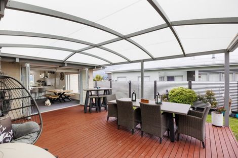 Photo of property in 3 Tennyson Avenue, Kelvin Grove, Palmerston North, 4414