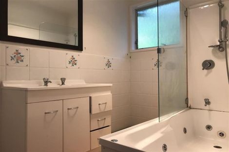 Photo of property in 1/7 Branston Avenue, Browns Bay, Auckland, 0630