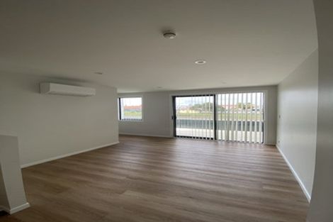 Photo of property in 21 Pukakaho Lane, Papatoetoe, Auckland, 2025
