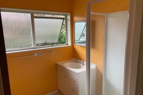 Photo of property in 4216 Great North Road, Glendene, Auckland, 0602