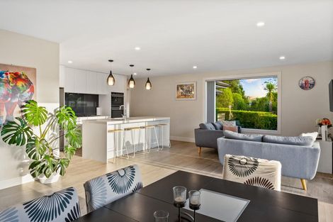 Photo of property in 13 Vogwill Road, Kumeu, 0810