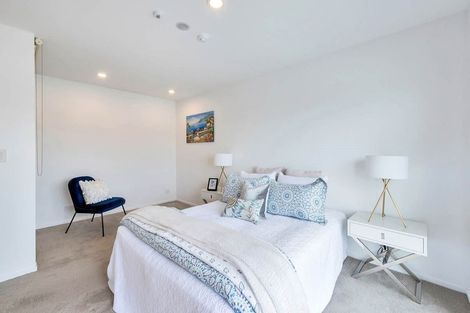 Photo of property in Apollo Apartments, 201/46 Rosedale Road, Rosedale, Auckland, 0632