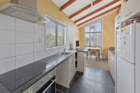 Photo of property in 71 Etherton Drive, Weymouth, Auckland, 2103