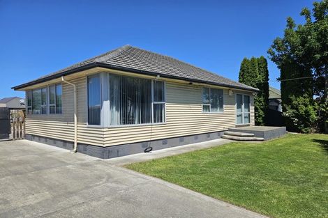 Photo of property in 4 Oakland Street, Northcote, Christchurch, 8052