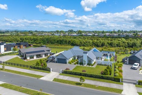 Photo of property in 25 Mike Smith Drive, Cambridge, 3434