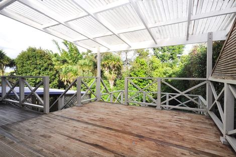 Photo of property in 81 Kemp Road, Massey, Auckland, 0614