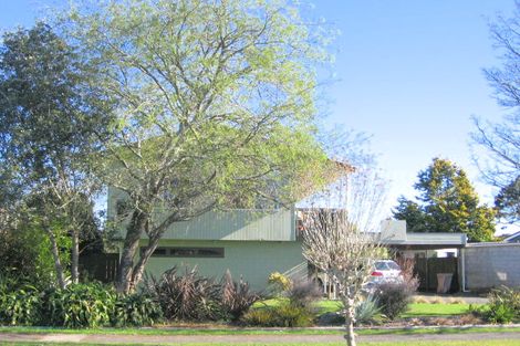 Photo of property in 17 Bernard Street, Chedworth, Hamilton, 3210