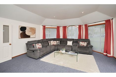 Photo of property in 12 Regency Crescent, Redwood, Christchurch, 8051