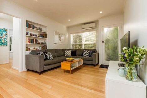 Photo of property in 2/1 Hythe Terrace, Mairangi Bay, Auckland, 0630